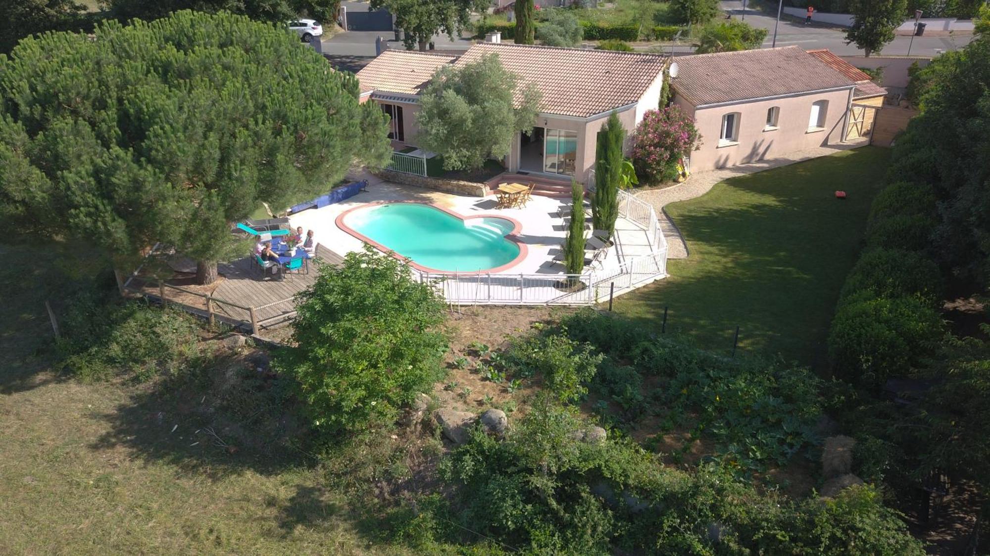 Les Gites De Bellevue Nueil-sous-les-Aubiers Exterior photo